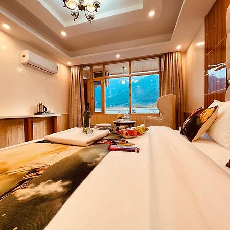 Hill River Resort - Central Heated & Air Cooled - Near Mall Road , Best Property Of Manali 2024- 2025 Exterior photo