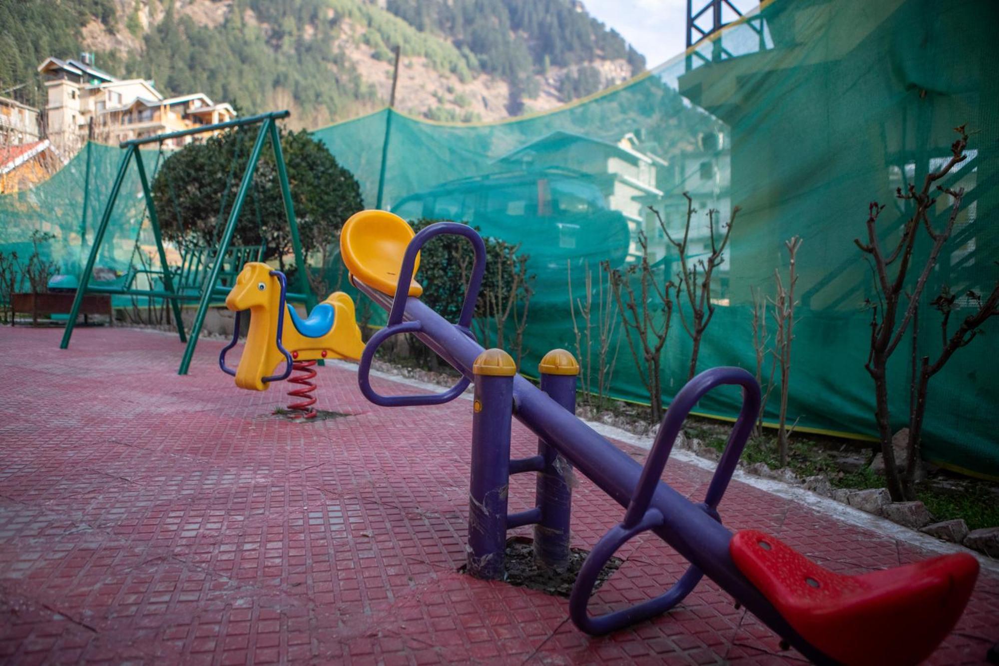 Hill River Resort - Central Heated & Air Cooled - Near Mall Road , Best Property Of Manali 2024- 2025 Exterior photo
